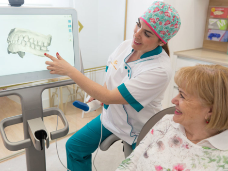 Uniformes para una clínica dental moderna y sin dolor González y Casado (6)